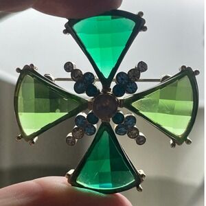 Vintage Liz Claiborne Brooch Maltese Cross Gold Tone Rhinestone Statement Pin